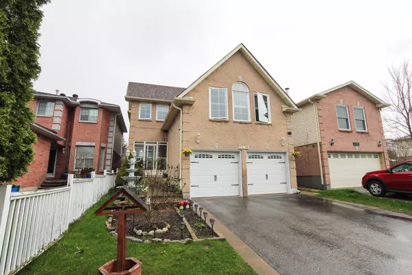 Pickering, ON L1X 2E8,2274 Chapman CT