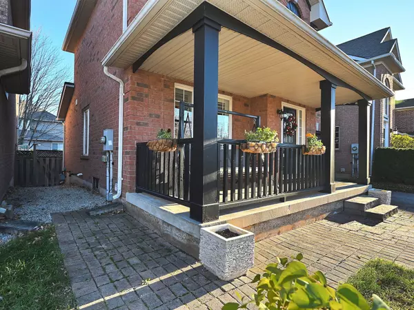 Oakville, ON L6M 4C2,2554 Dashwood DR