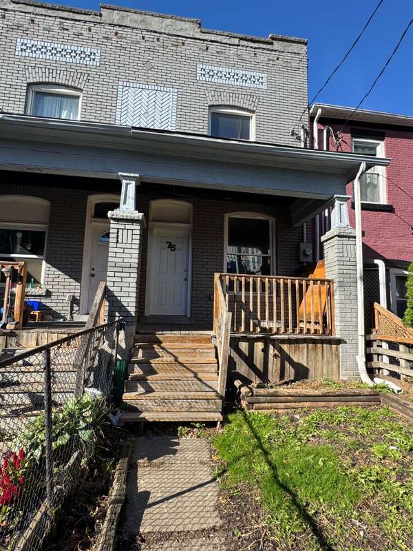 Hamilton, ON L8R 1M6,75 Cathcart ST