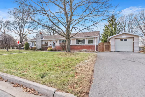 Kingston, ON K7M 1N8,4 Strathcona CRES