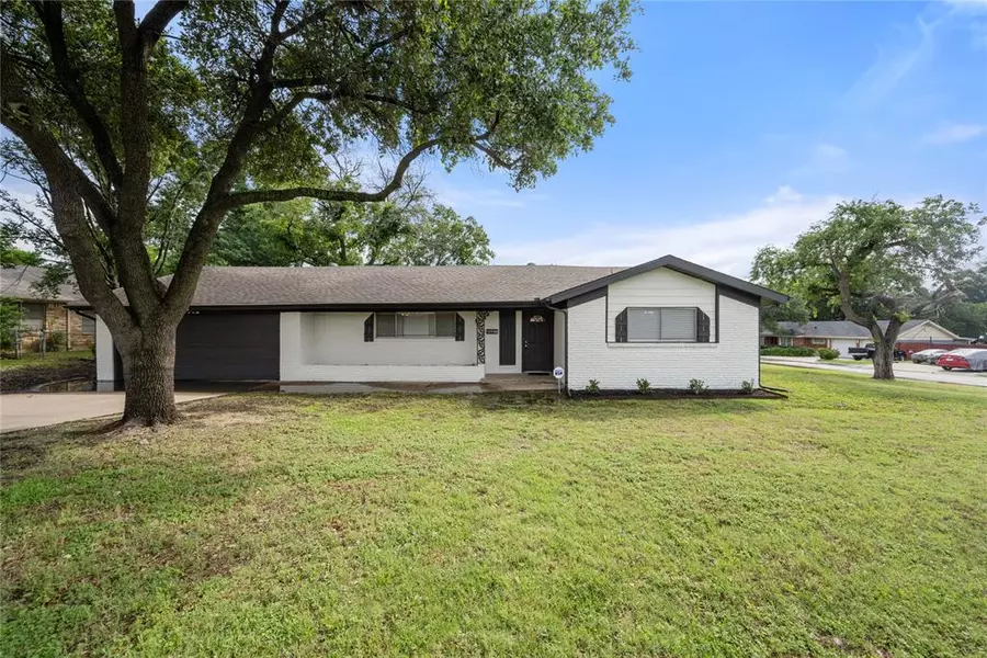 5413 Odessa Avenue, Fort Worth, TX 76133