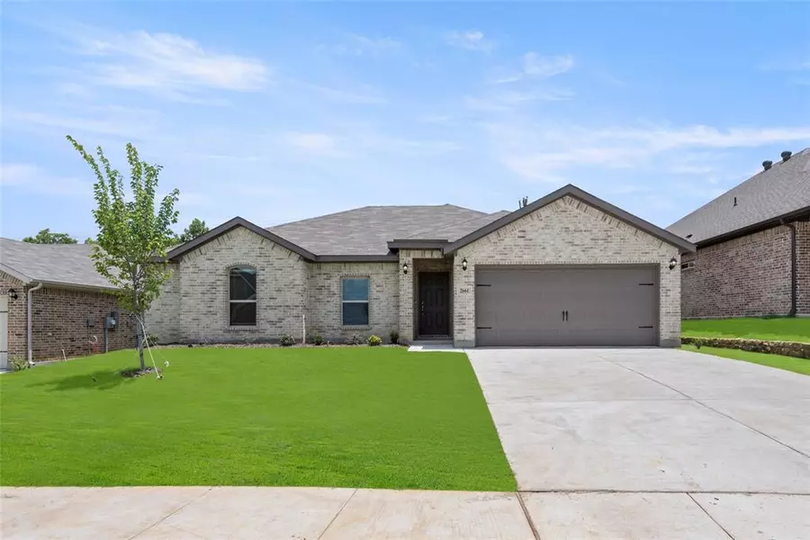 2661 Streamside Drive, Burleson, TX 76028