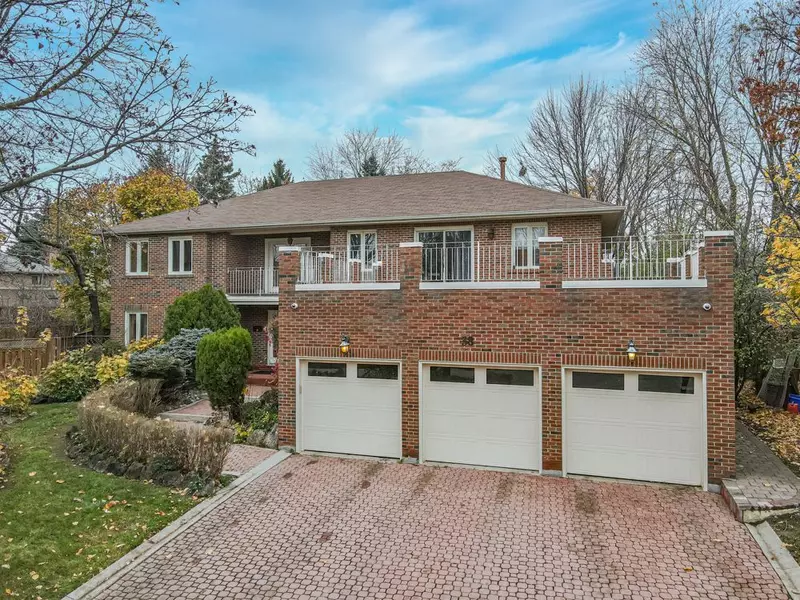 38 Colton CRES N, Vaughan, ON L4L 3L6