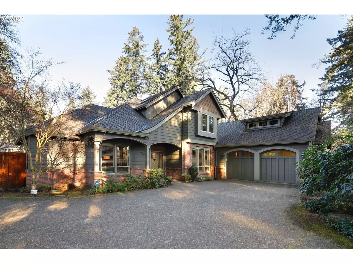 Lake Oswego, OR 97035,3485 UPPER DR