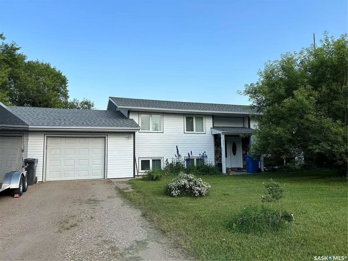 Oxbow, SK S0C 2B0,621 McCall STREET