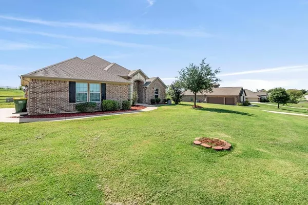 6948 Katie Corral Drive, Benbrook, TX 76126