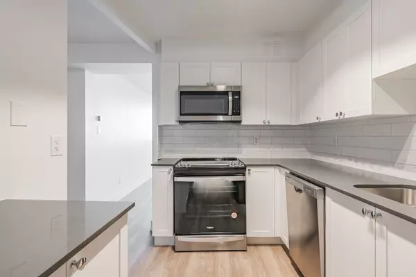 Toronto C07, ON M2R 3N7,120 Torresdale AVE #1102