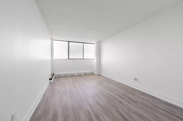 Toronto C07, ON M2R 3N7,120 Torresdale AVE #1102