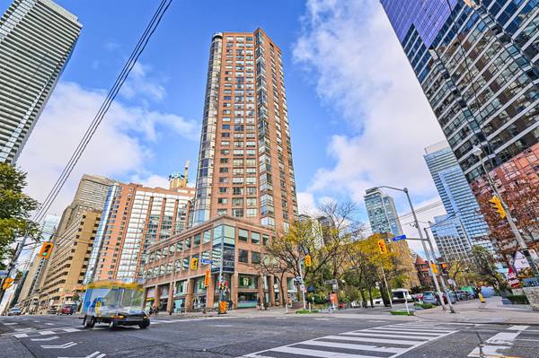 44 St Joseph ST #617, Toronto C01, ON M4Y 2W4