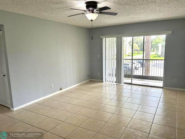 Coral Springs, FL 33065,4276 NW 89th Ave  #202