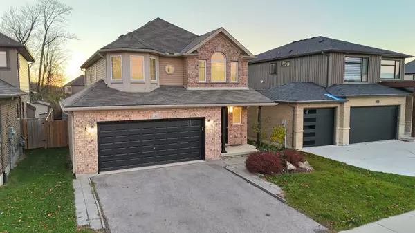 London, ON N6G 0L2,2427 Yellowbirch CT