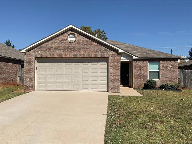 821 Crown Heights Lane, Purcell, OK 73080