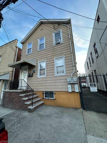 108 Nichols St, Newark City, NJ 07105