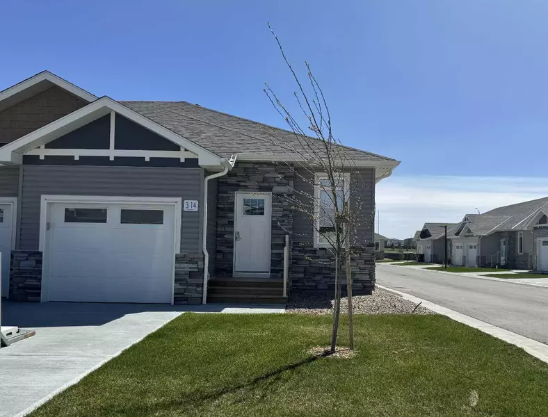 14 Riverford Close West #3, Lethbridge, AB T1K 8K8