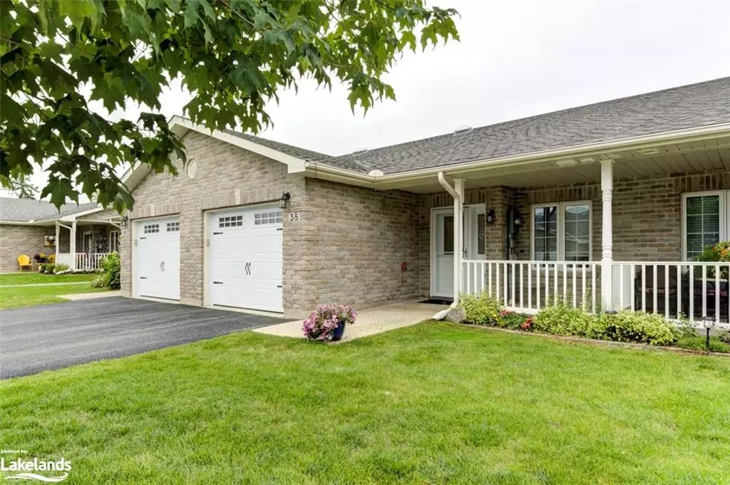 Wasaga Beach, ON L9Z 0G4,38 CLOVER CRES