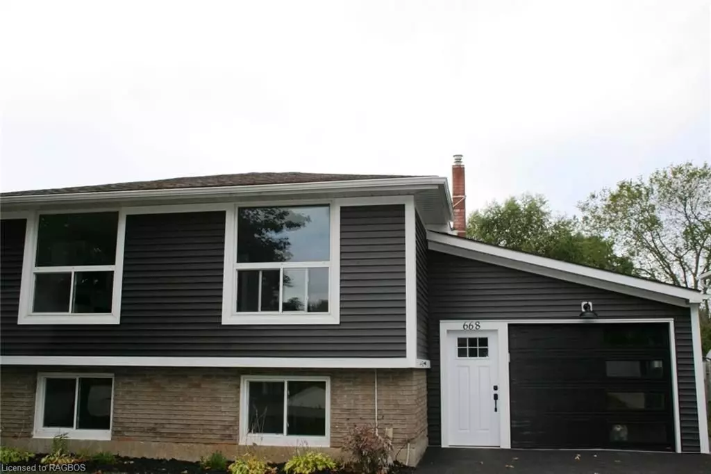 Kincardine, ON N2Z 1R4,668 PALMATEER DR