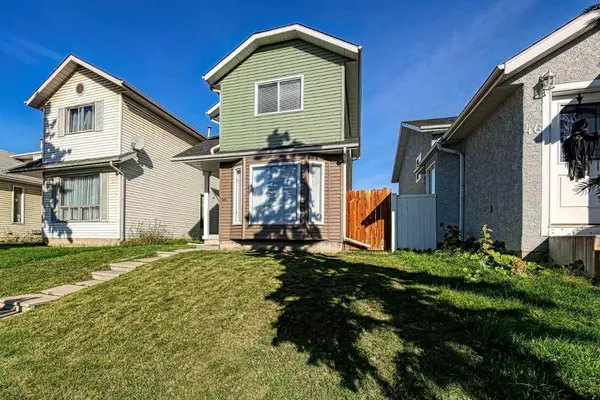 48 Dovercliffe WAY SE, Calgary, AB T2B 2C6