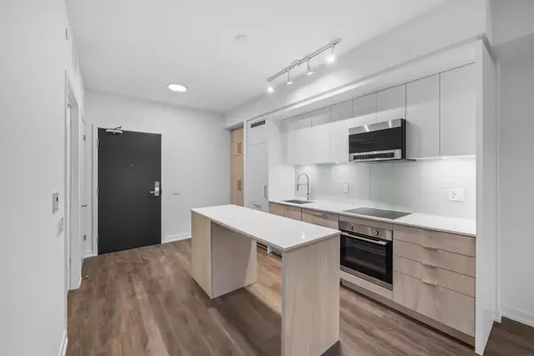 863 St. Clair AVE W #313, Toronto C02, ON M6C 0B2