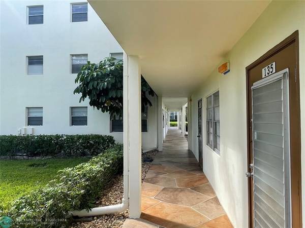 Boca Raton, FL 33434,135 Mansfield D  #135