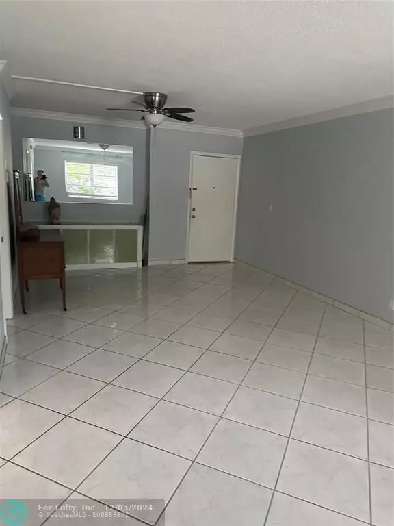 Oakland Park, FL 33311,649 W Oakland Park Blvd  #108A