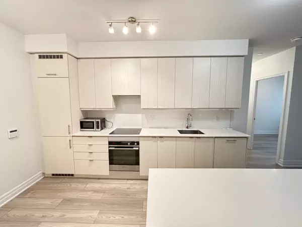 Mississauga, ON L5R 0N3,36 Elm DR #2202