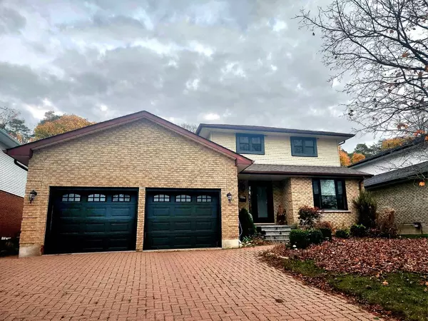 1210 Summit DR, Peterborough, ON K9J 8A7