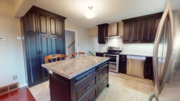 Guelph, ON N1G 3C2,8 Champlain PL