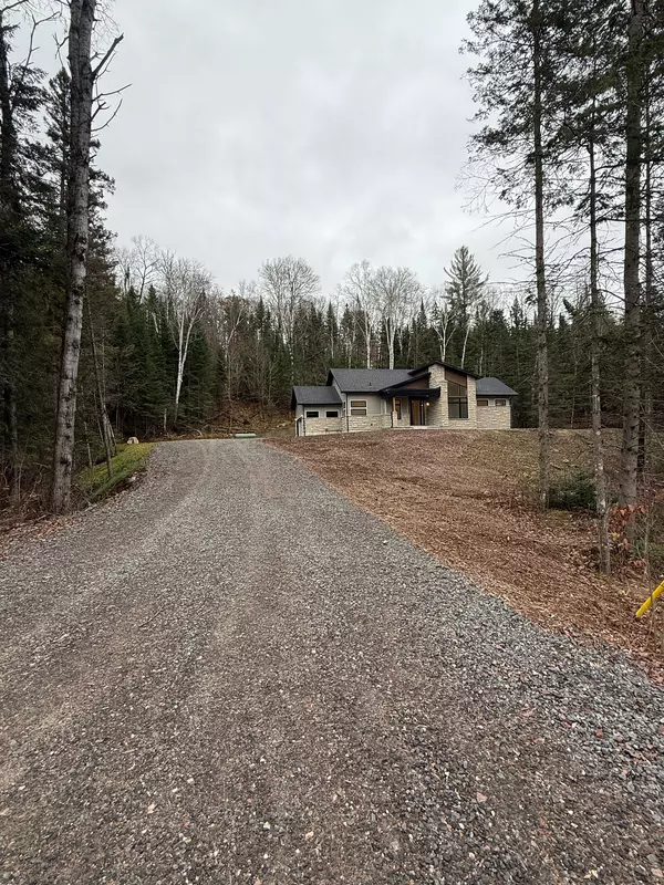 Lake Of Bays, ON P1H 0K1,1006 Kingsridge CT