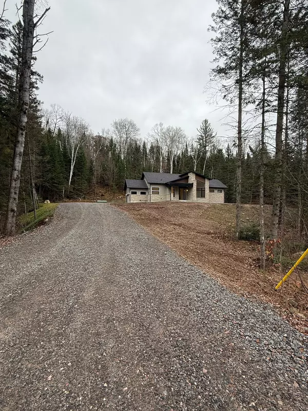 Lake Of Bays, ON P1H 0K1,1006 Kingsridge CT