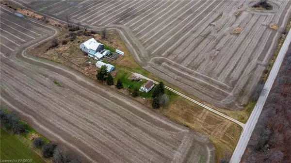 Georgian Bluffs, ON N0H 1G0,237230 SUNNY VALLEY RD S