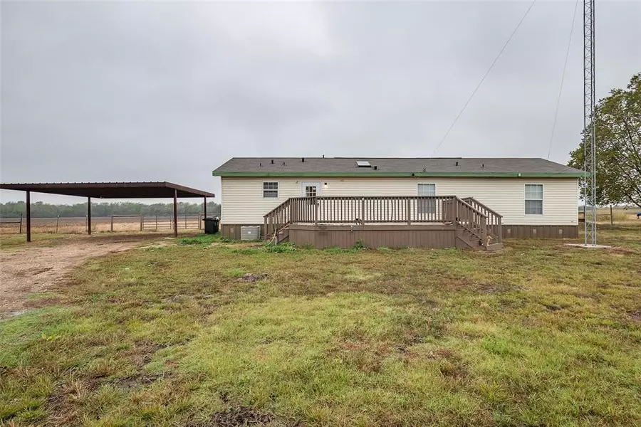 6328 Fm 512, Wolfe City, TX 75496