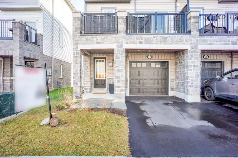 31 Honey Crisp LN, Clarington, ON L1C 7H7