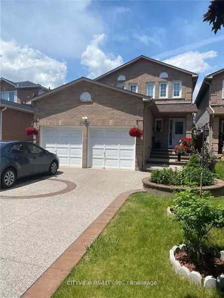 523 Parkview BLVD, Mississauga, ON L5B 3N3