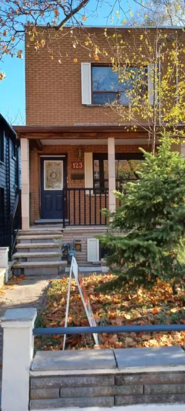 123 Perth AVE, Toronto W02, ON M6P 3X2