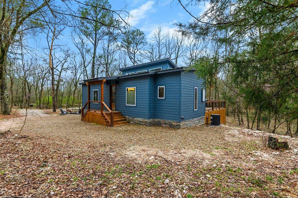 1146 Pine Hills Road, Broken Bow, OK 74728