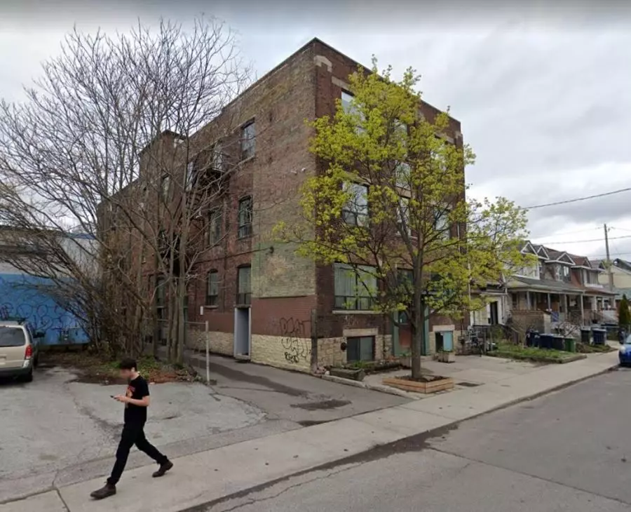 Toronto C01, ON M6K 2L4,146 Brock AVE #201