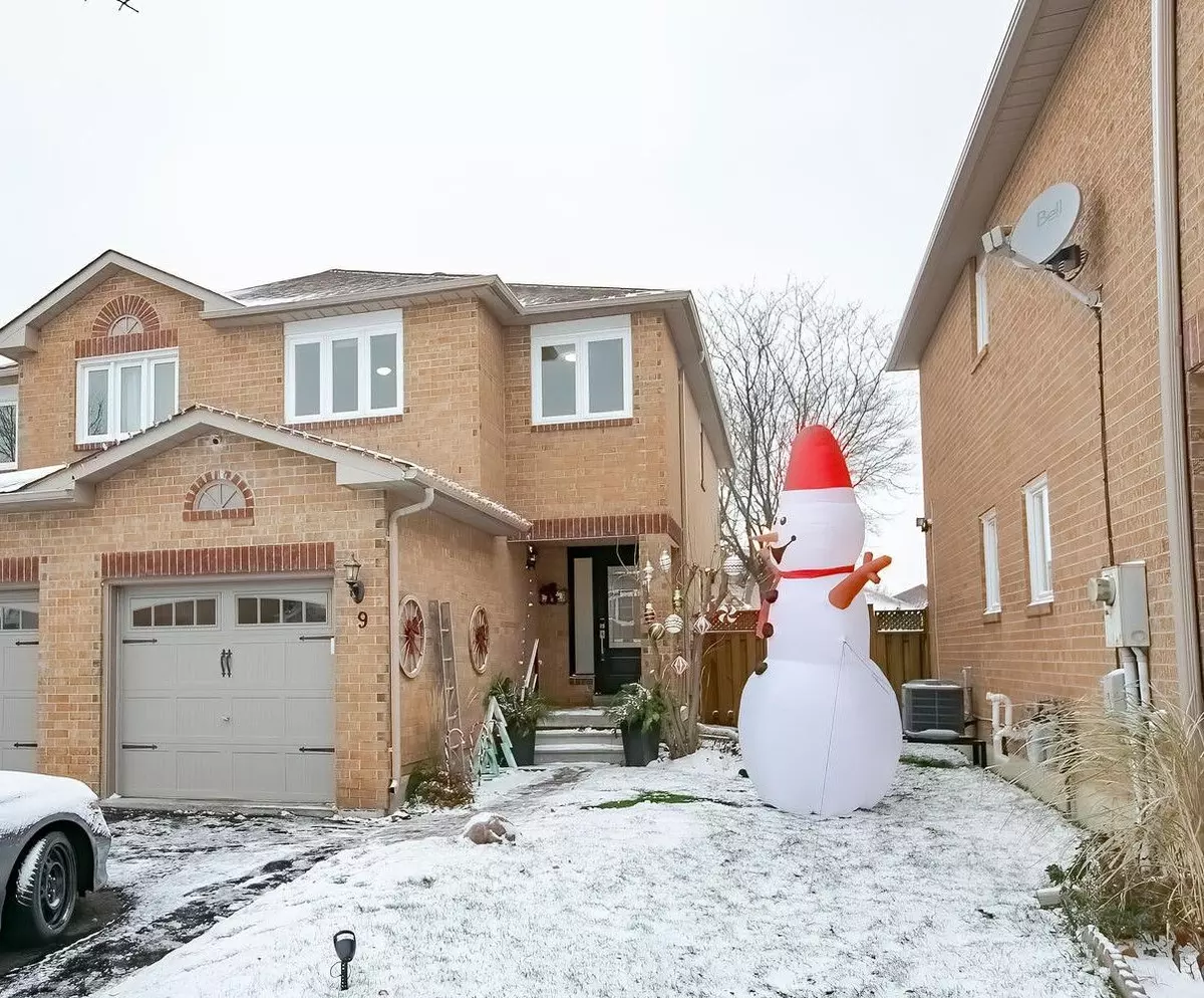 Brampton, ON L6X 4M9,9 Ridge Valley CT