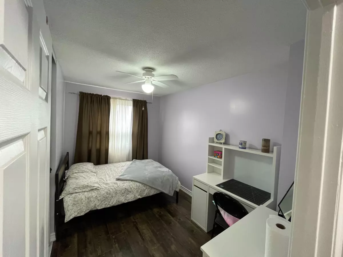 Brampton, ON L6V 2P2,41 Greene DR #Room