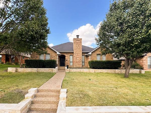 3725 Remington Drive, Carrollton, TX 75007