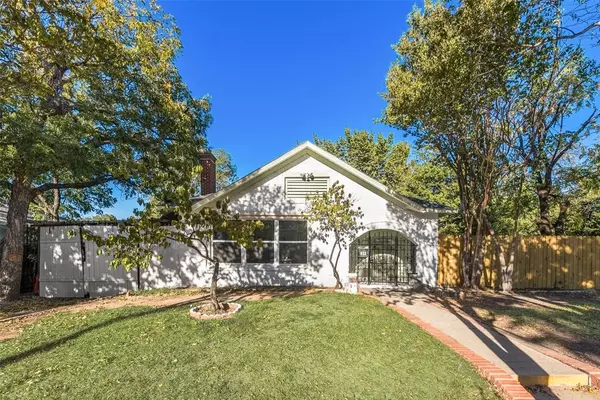 922 Cristler Avenue, Dallas, TX 75223