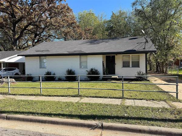 308 N Florey Avenue, Mount Pleasant, TX 75455