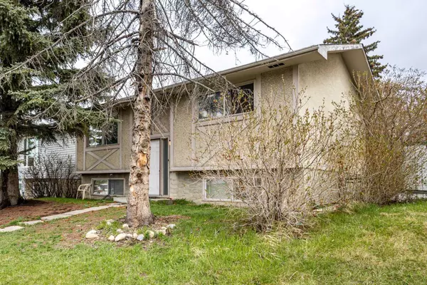 Calgary, AB T2A3L1,211 Marlyn PL NE