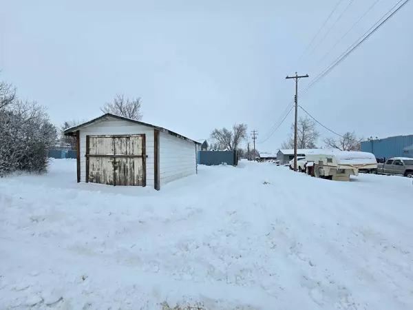 Hussar, AB T0J1S0,128 1 AVE East