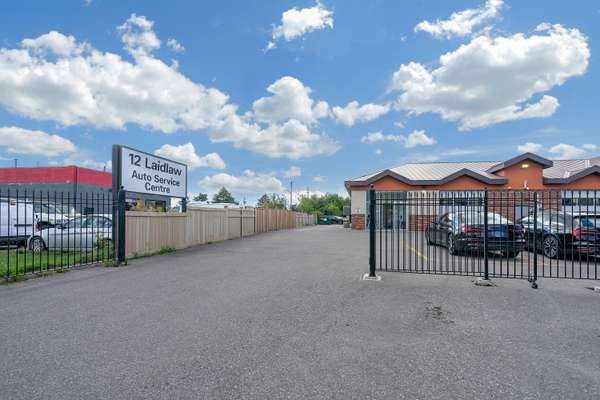 12 Laidlaw BLVD, Markham, ON L3P 1W7