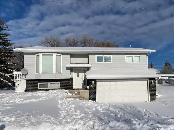 233 Lorne STREET W, Swift Current, SK S9H 0J6