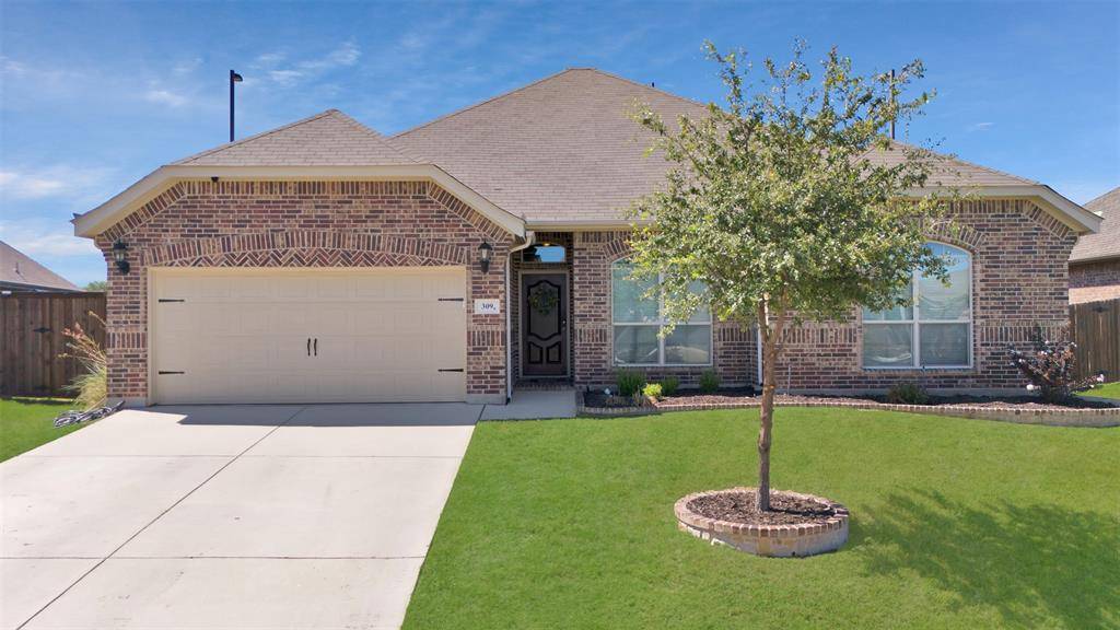 309 Prince John Drive, Saginaw, TX 76179