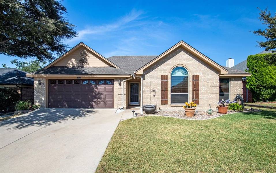 6033 Sundown Drive, Watauga, TX 76148