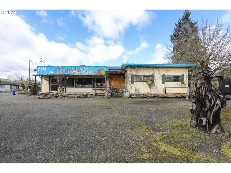 501 NW DOUGLAS BLVD, Winston, OR 97496