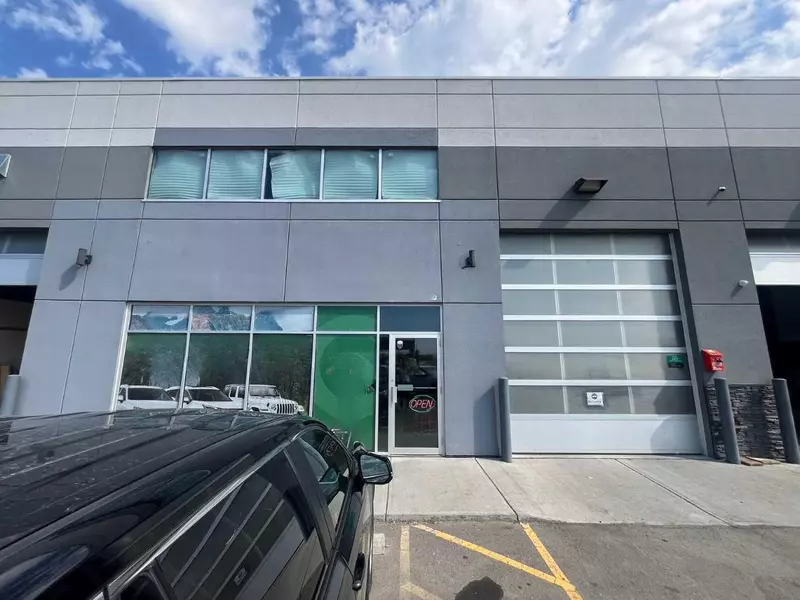 8888 warehouse AVE Northeast, Calgary, AB T3N 1N8