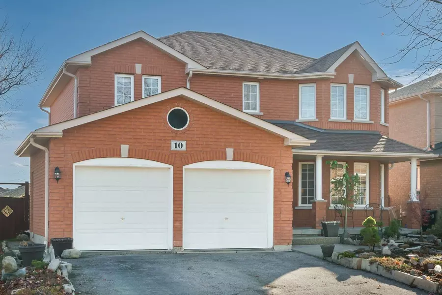 10 Taylor CT, Bradford West Gwillimbury, ON L3Z 3C6